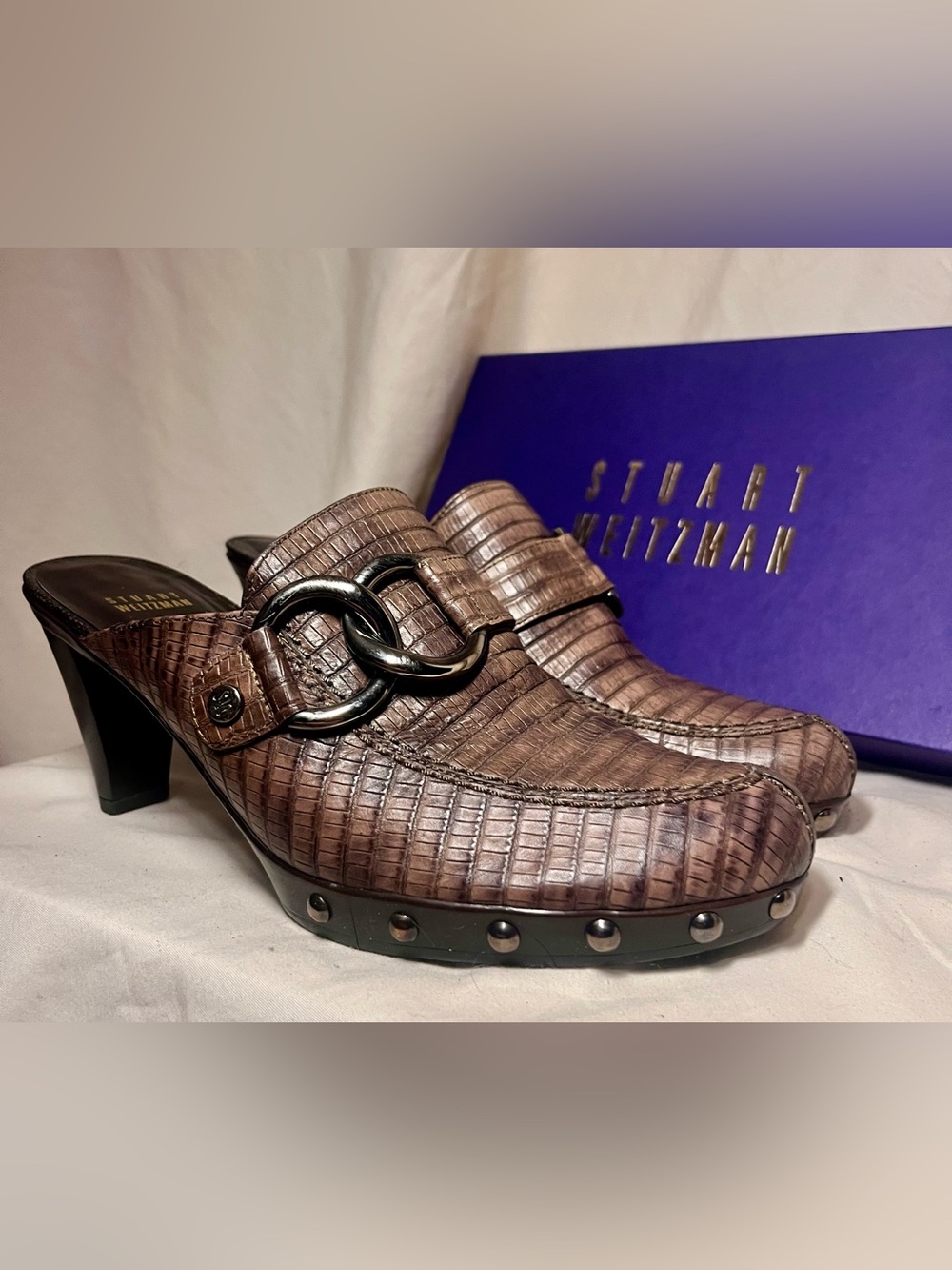 Stuart Weitzman "BOWIE" Style | Brown Croc-Embossed Leather Mule Heels, Vintage